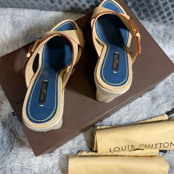 💙 Louis Vuitton Vachetta and Denim Espadrille Wedge Heels 💙 - Picture 9 of 15